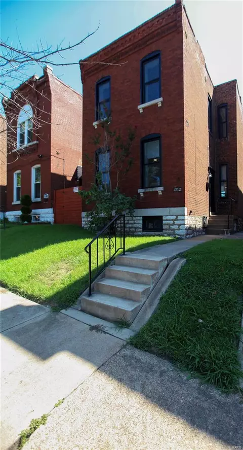 4712 S Compton Ave, Saint Louis, MO 63111