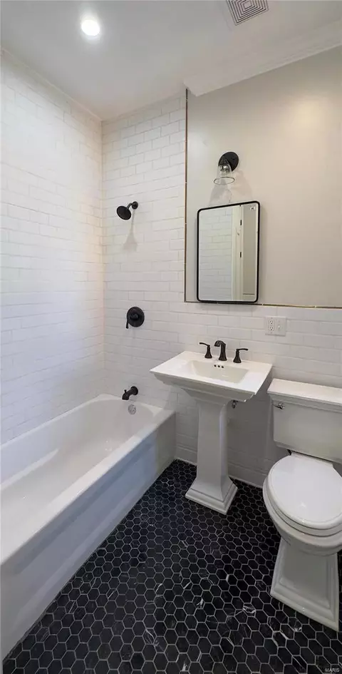 4712 S Compton Ave, Saint Louis, MO 63111 photo 19