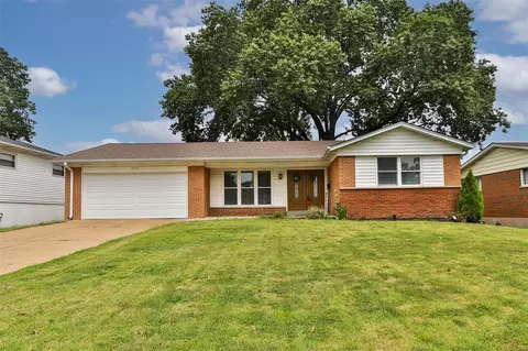 6827 Ardale Dr, Saint Louis, MO 63123