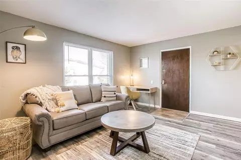 10433 Briarbend Dr #3, Saint Louis, MO 63146