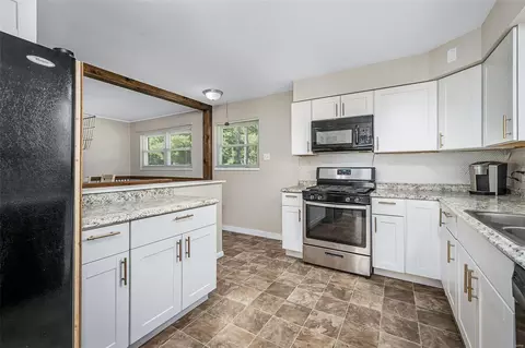 2205 Entity Ave, Saint Louis, MO 63114 photo 9