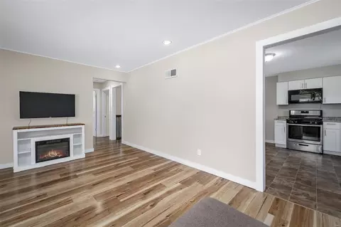 2205 Entity Ave, Saint Louis, MO 63114 photo 8