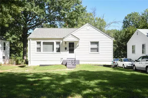 7733 Utica Dr, Saint Louis, MO 63133