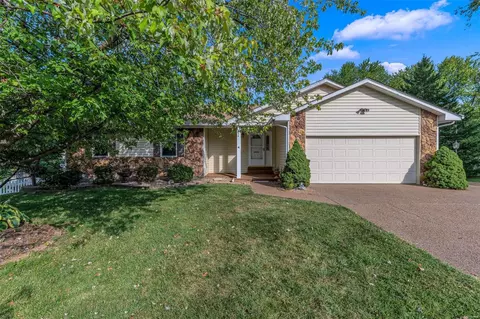224 Timberidge Dr, Saint Peters, MO 63376