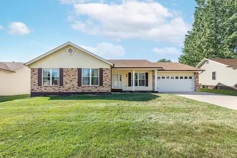 1151 Spencer Hill Dr, Saint Peters, MO 63376