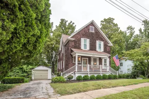 943 Newport Ave, Saint Louis, MO 63119