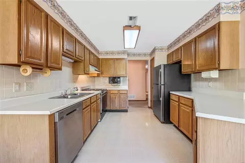 716 Woodside Trails Dr #203, Ballwin, MO 63021 photo 3