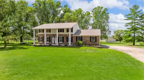1444 Teson Rd, Hazelwood, MO 63042