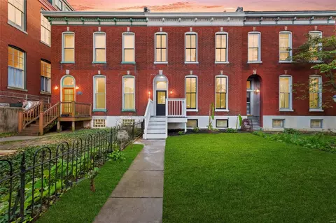 2222 Sidney St, Saint Louis, MO 63104