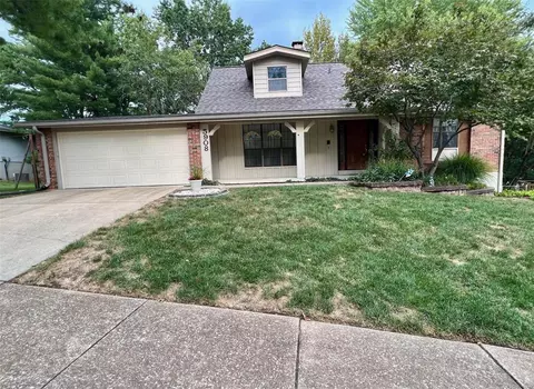 5908 Loblolly Ct, Saint Louis, MO 63128
