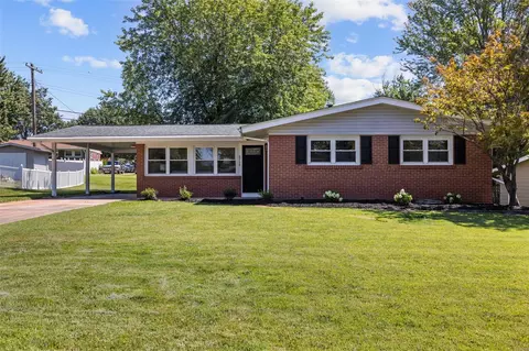 8758 Sturdy Dr, Saint Louis, MO 63126