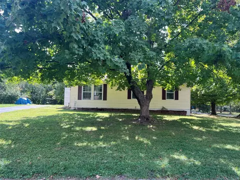 3124 Lansing Dr, Saint Ann, MO 63074