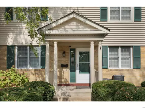 1707 Canary Cv, Brentwood, MO 63144