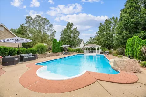 341 Round Tower Dr E, Saint Charles, MO 63304 photo 28