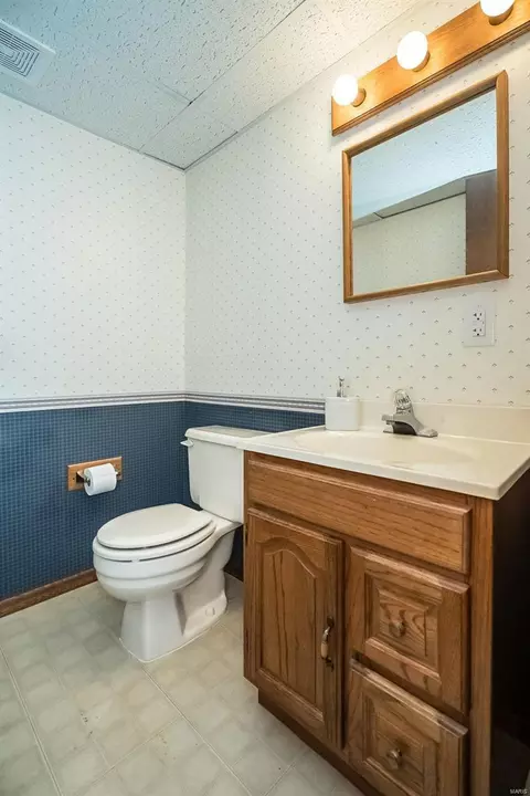 272 Oak Path Dr, Ballwin, MO 63011 photo 37