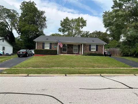 5252 Ville Anita 5254 Ville Anita Ct, Hazelwood, MO 63042