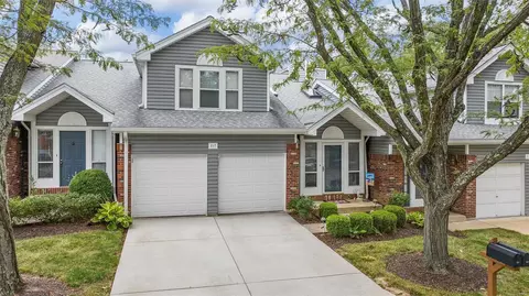 217 Kehrs Mill Trl, Ballwin, MO 63011