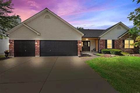 411 Saint Gemma Dr, O'fallon, MO 63366