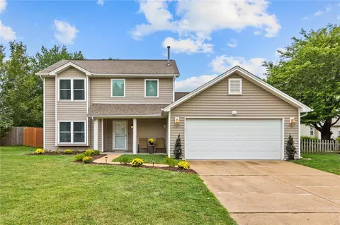 810 Cades Cv, Florissant, MO 63031