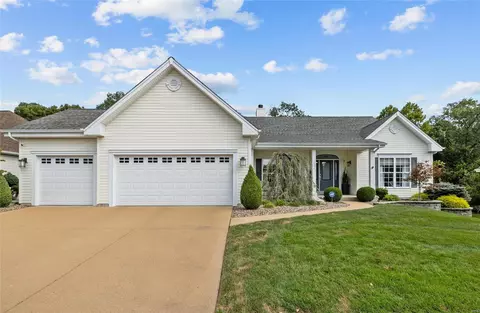 521 Crown Pointe Estates Ct, Wildwood, MO 63021