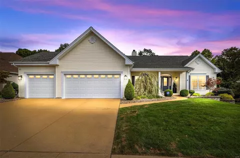 521 Crown Pointe Estates Ct, Wildwood, MO 63021 photo 2