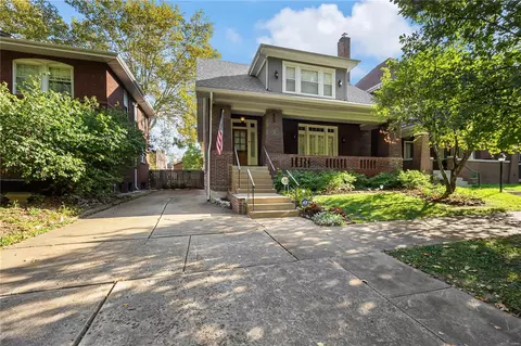 953 Bellerive Blvd, Saint Louis, MO 63111