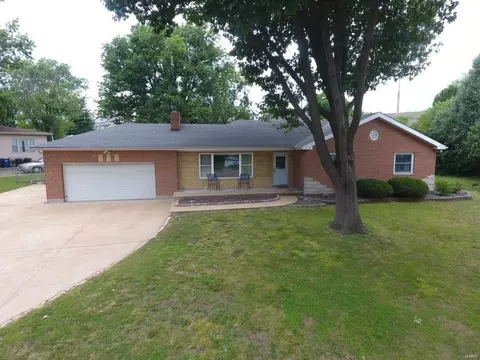 4401 Nazareth Hills Dr, Saint Louis, MO 63129