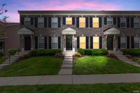 440 Wild Oak Dr, Dardenne Prairie, MO 63368