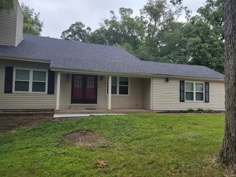 942 La Bonne Pkwy, Manchester, MO 63021