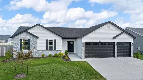 212 Huntleigh Pkwy, Wentzville, MO 63385