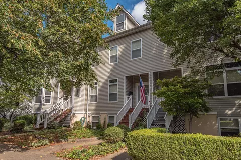 5771 Kingsbury Pl, Saint Louis, MO 63112