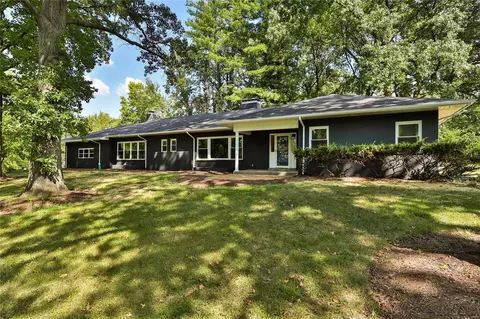 20 Lindworth Dr, Ladue, MO 63124