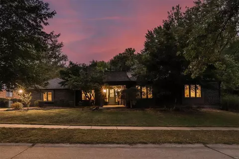 12986 Ambois Dr, Saint Louis, MO 63141