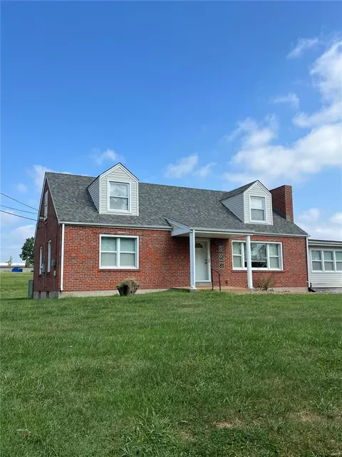 9919 Arthur Ln, Saint Louis, MO 63128
