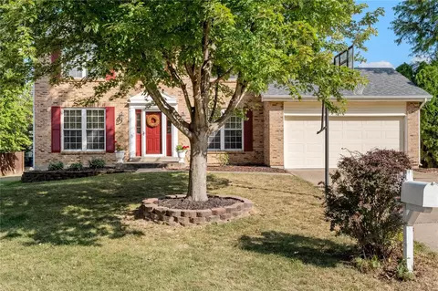 711 Rustic Hills Ct, Saint Peters, MO 63376