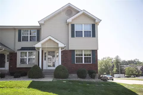 1768 Forsythia Ct, Saint Charles, MO 63303