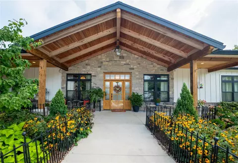 5235 Hackmann Rd, Augusta, MO 63332