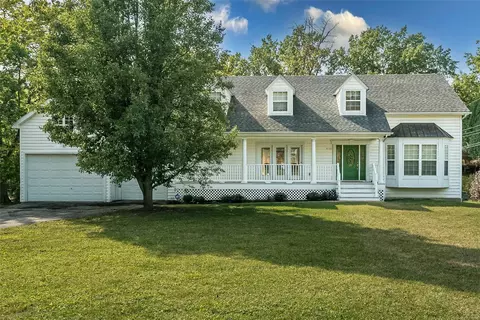 9133 Robyn Rd, Saint Louis, MO 63127