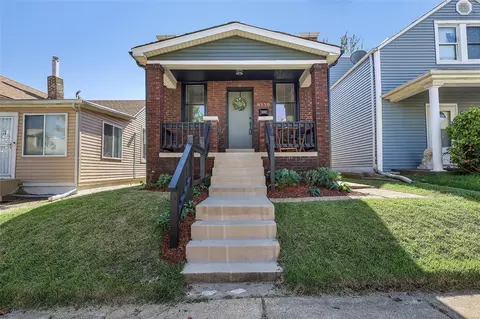 4550 Ray Ave, Saint Louis, MO 63116