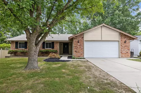 59 Vintage Dr, Saint Peters, MO 63376