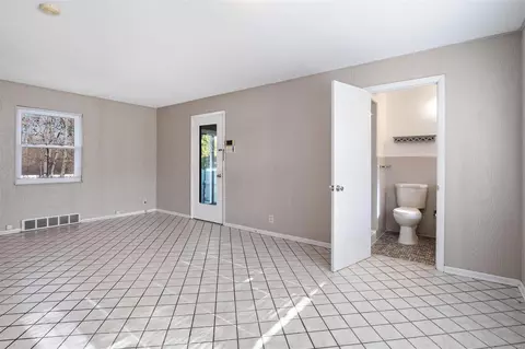 11001 Clayton Rd, Saint Louis, MO 63131 photo 14