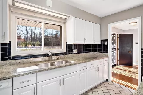 11001 Clayton Rd, Saint Louis, MO 63131 photo 21