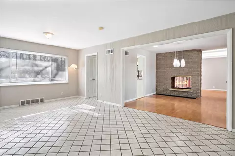 11001 Clayton Rd, Saint Louis, MO 63131 photo 13
