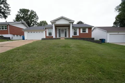 8519 Talma Ct, Saint Louis, MO 63123