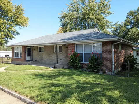 621 W Steins St, Saint Louis, MO 63111