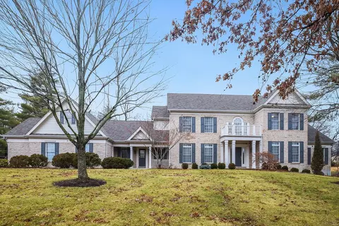 14 Balcon Ests, Creve Coeur, MO 63141