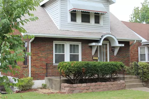 2455 Hartland Ave, Saint Louis, MO 63114