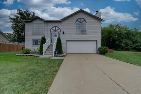 813 Tamerton Pl, Saint Peters, MO 63376