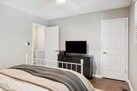 1663 E Swan Cir, Saint Louis, MO 63144 photo 13