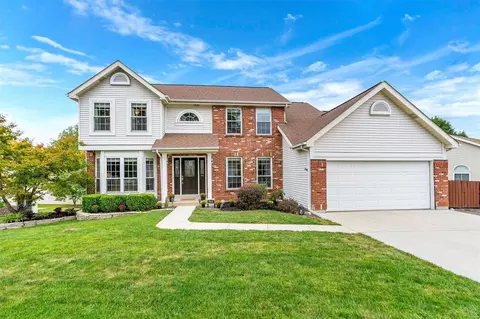 7015 Invitational Dr, Saint Louis, MO 63129